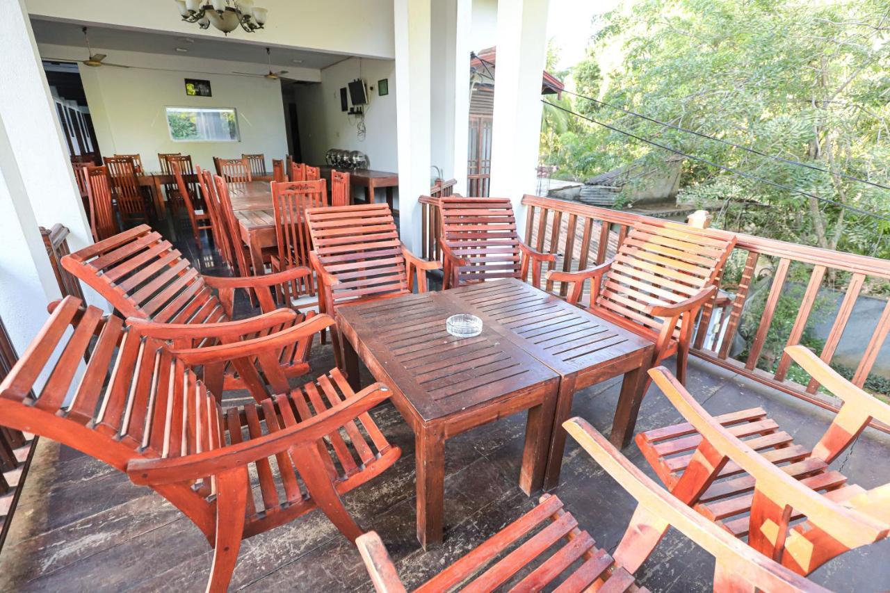 Yala Rich Lodge Тисамахарама Екстериор снимка