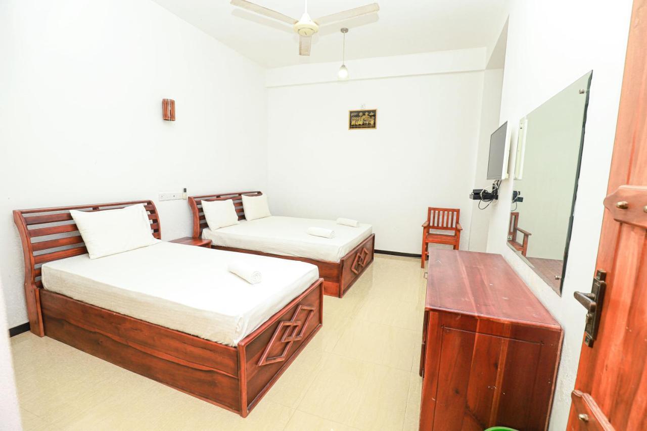 Yala Rich Lodge Тисамахарама Екстериор снимка