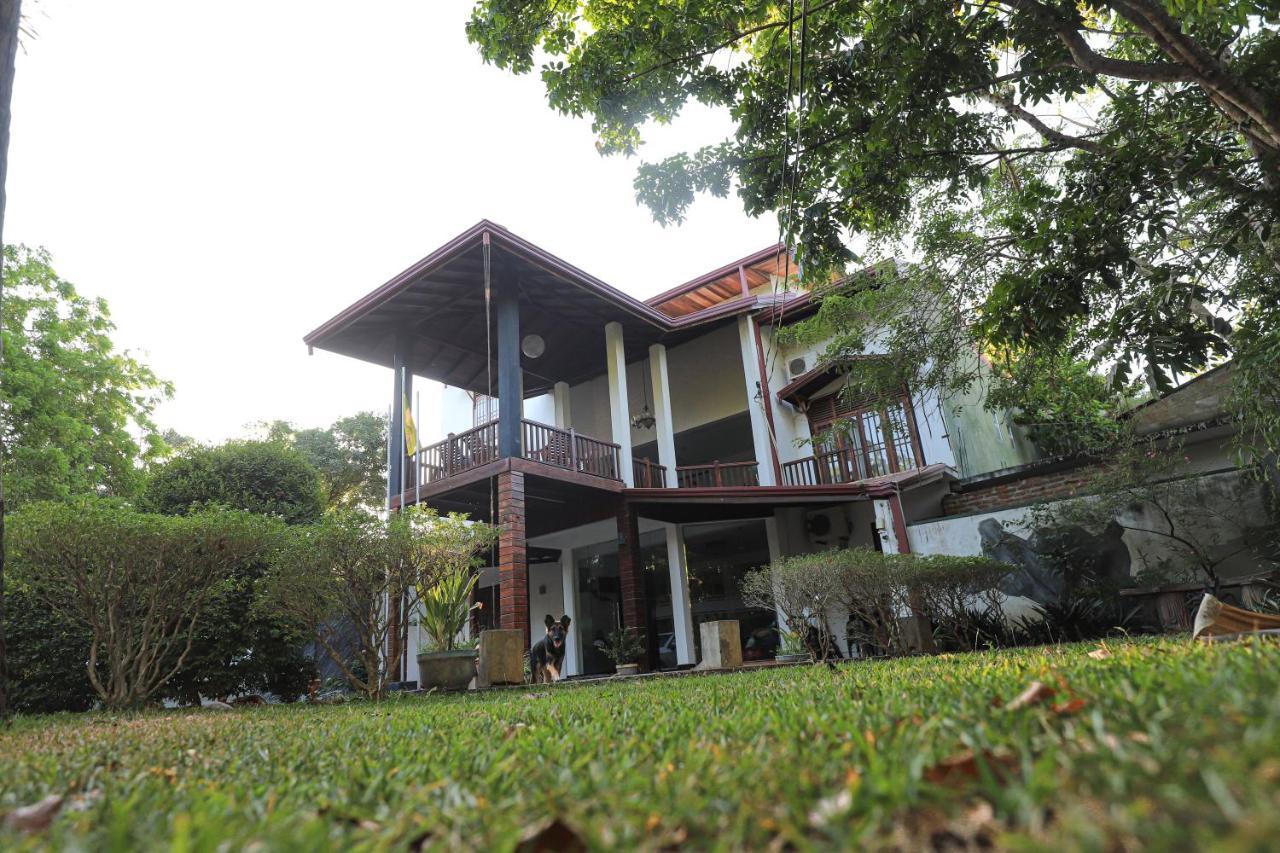 Yala Rich Lodge Тисамахарама Екстериор снимка